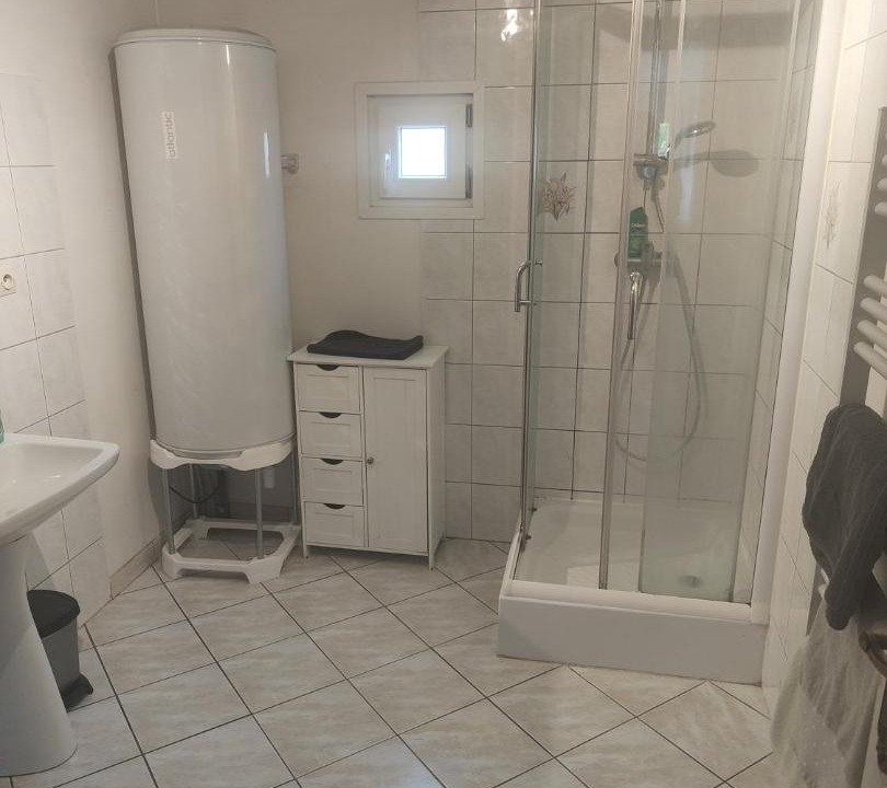 Photo of Bathroom in Chalette-sur-Loing