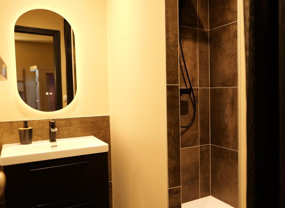 Photo of Bathroom in Charleville-Mezieres