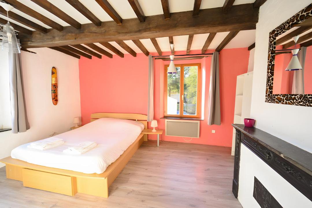 Photo of Bedroom in Signy-lAbbaye