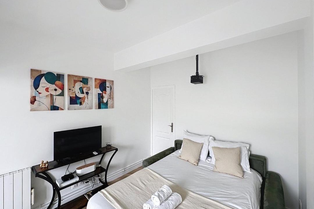 Photo of Bedroom in Petit-Colombes