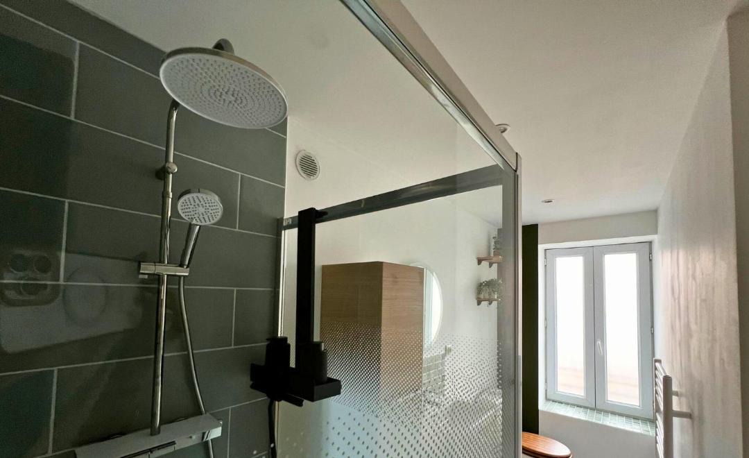 Photo of Bathroom in Boulogne-sur-Mer