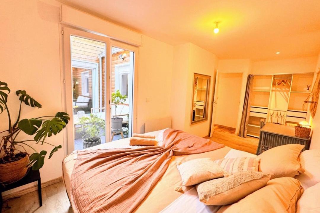 Photo of Bedroom in Fives