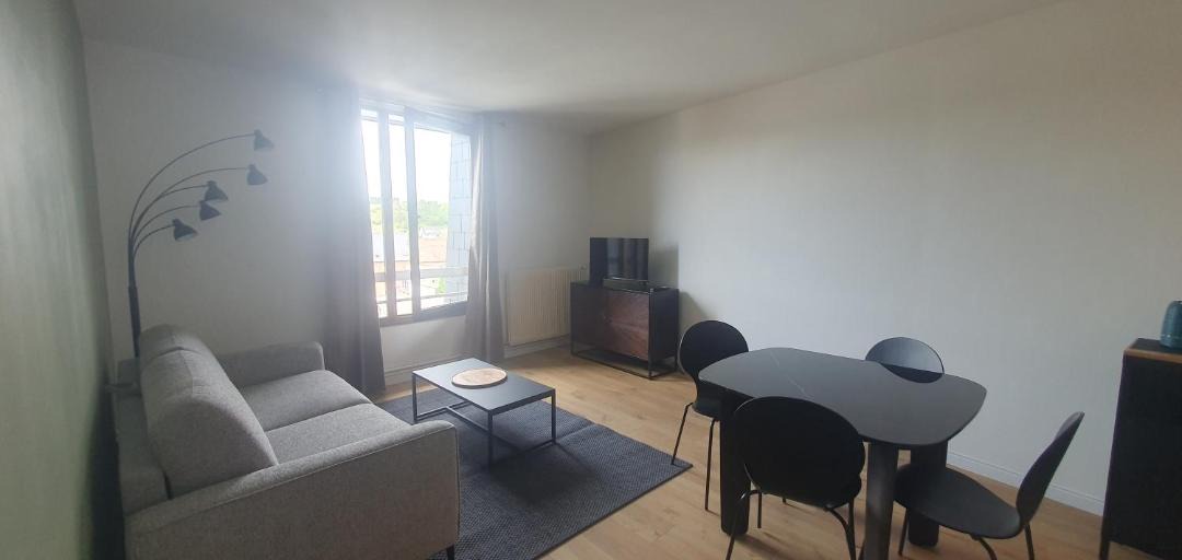 Photo of Livingroom in Margny-les-Compiegne