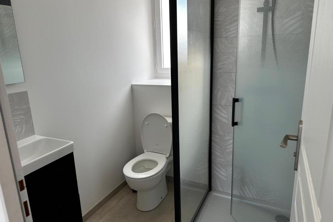 Photo of Bathroom in La Celle-sous-Gouzon