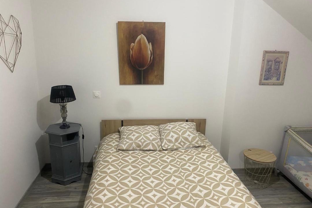 Photo of Bedroom in Montceau-les-Mines