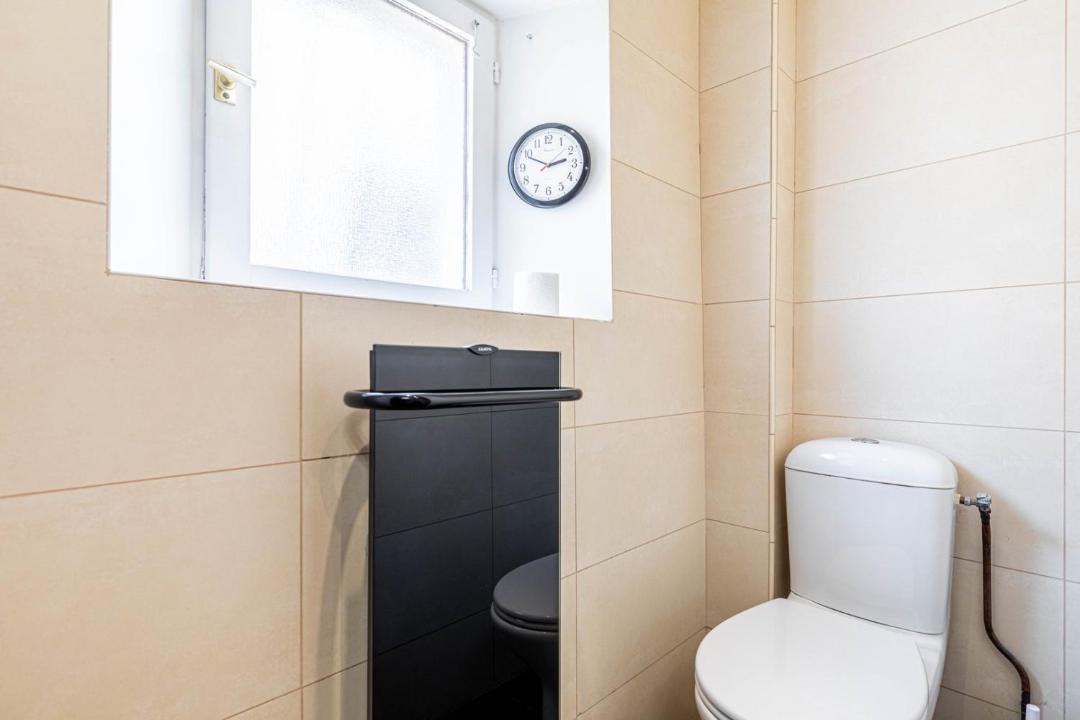 Photo of Bathroom in Centre