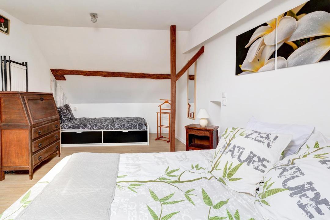 Photo of Bedroom in Chassemy