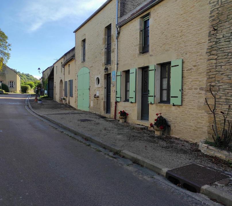 Photo of Buildings in Asquins