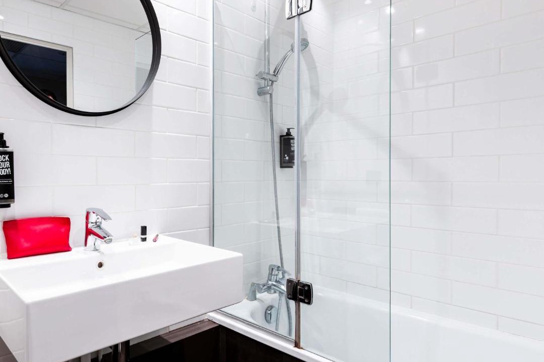 Photo of Bathroom in Quartier Saint-Marc - Croix de Pierre - Saint-Nicaise