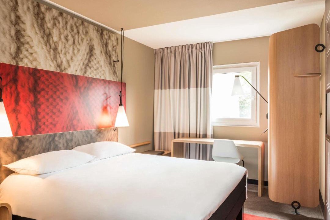 Photo of Bedroom in Saint-Gratien