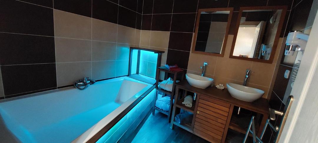 Photo of Bathroom in Fontaine-les-Vervins