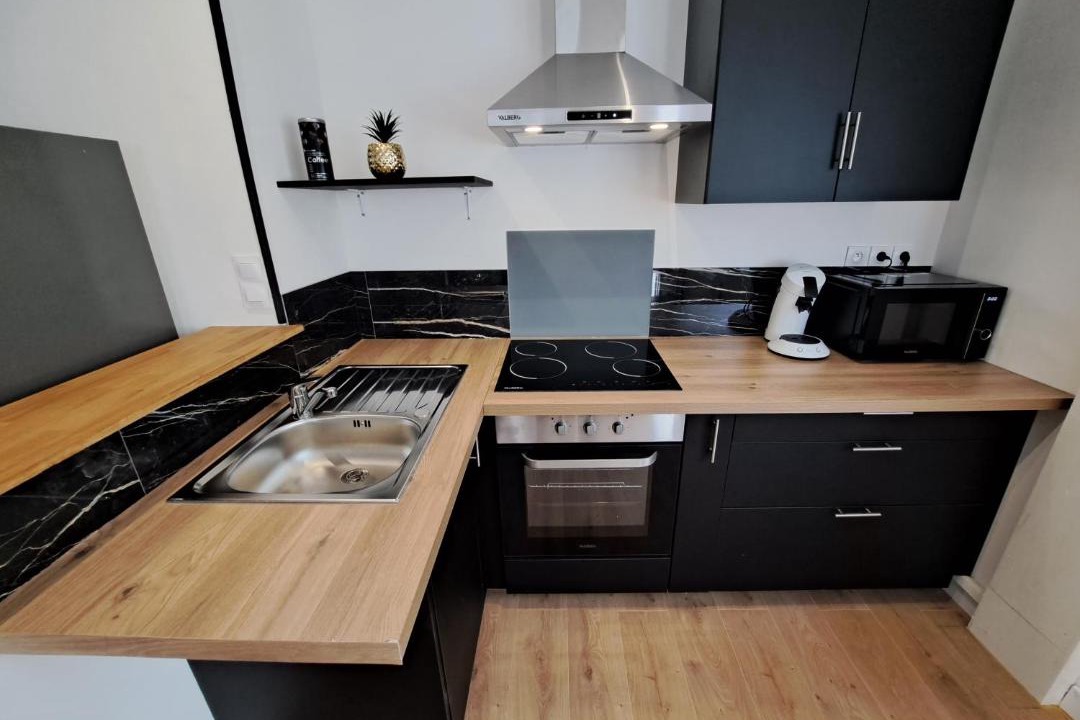 Photo of Kitchen in Lens