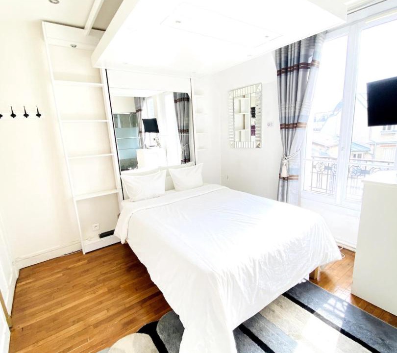 Photo of Bedroom in Faubourg Saint-Germain