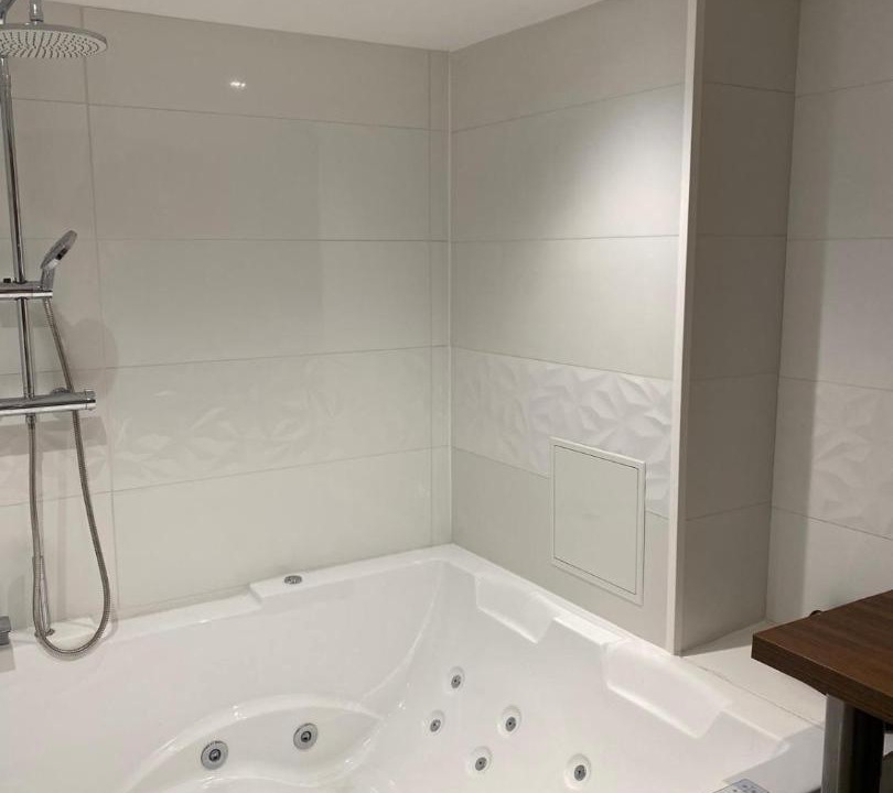 Photo of Bathroom in Rouen City Centre