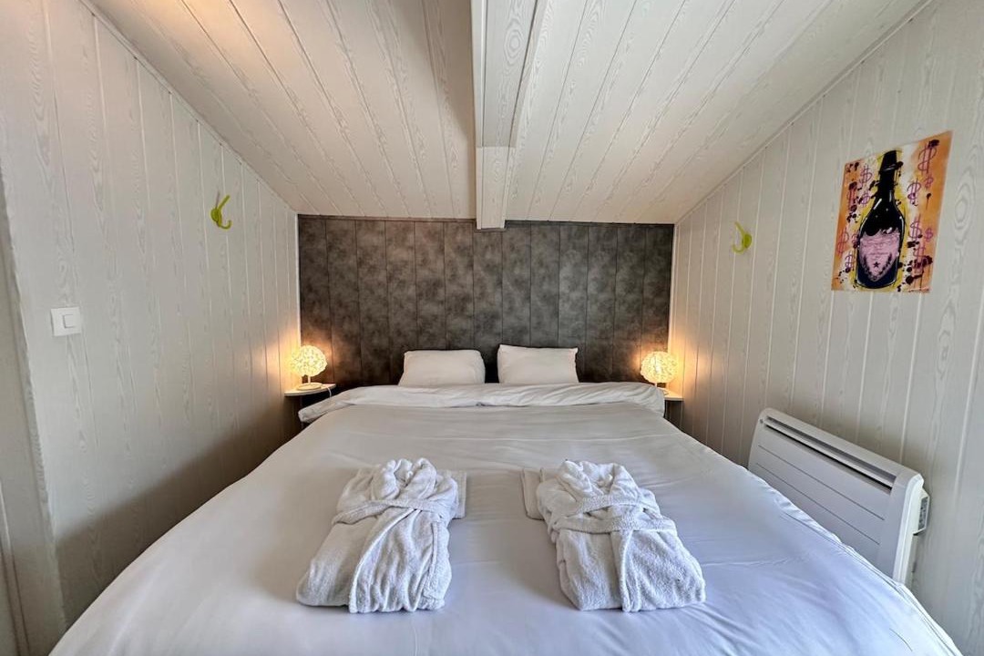 Photo of Bedroom in Prouilly