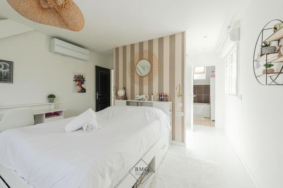 Photo of Bedroom in Bailly-Romainvilliers