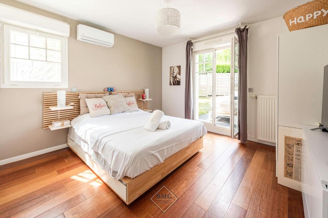Photo of Bedroom in Bailly-Romainvilliers
