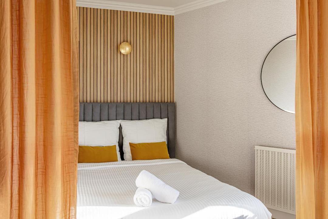 Photo of Bedroom in Front de Lac