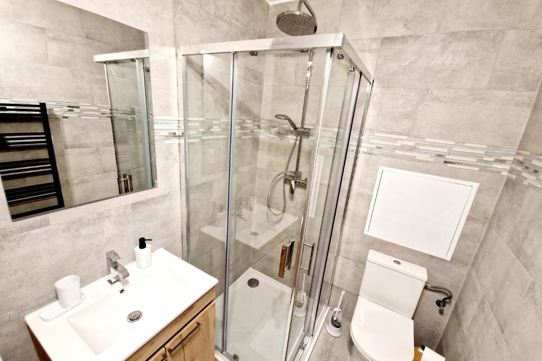 Photo of Bathroom in Maubeuge