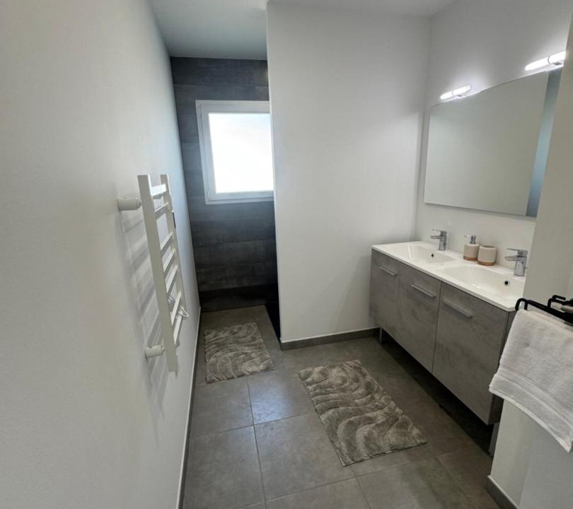 Photo of Bathroom in Sainte-Gemmes-sur-Loire
