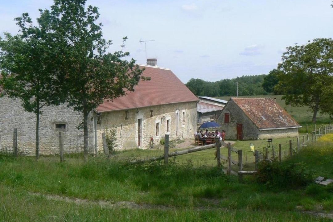 Photo of Buildings in Pervencheres