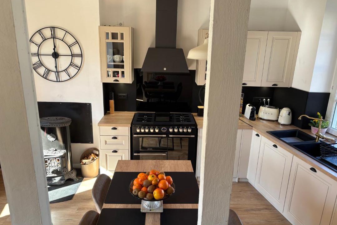 Photo of Kitchen in Fontaine-la-Gaillarde