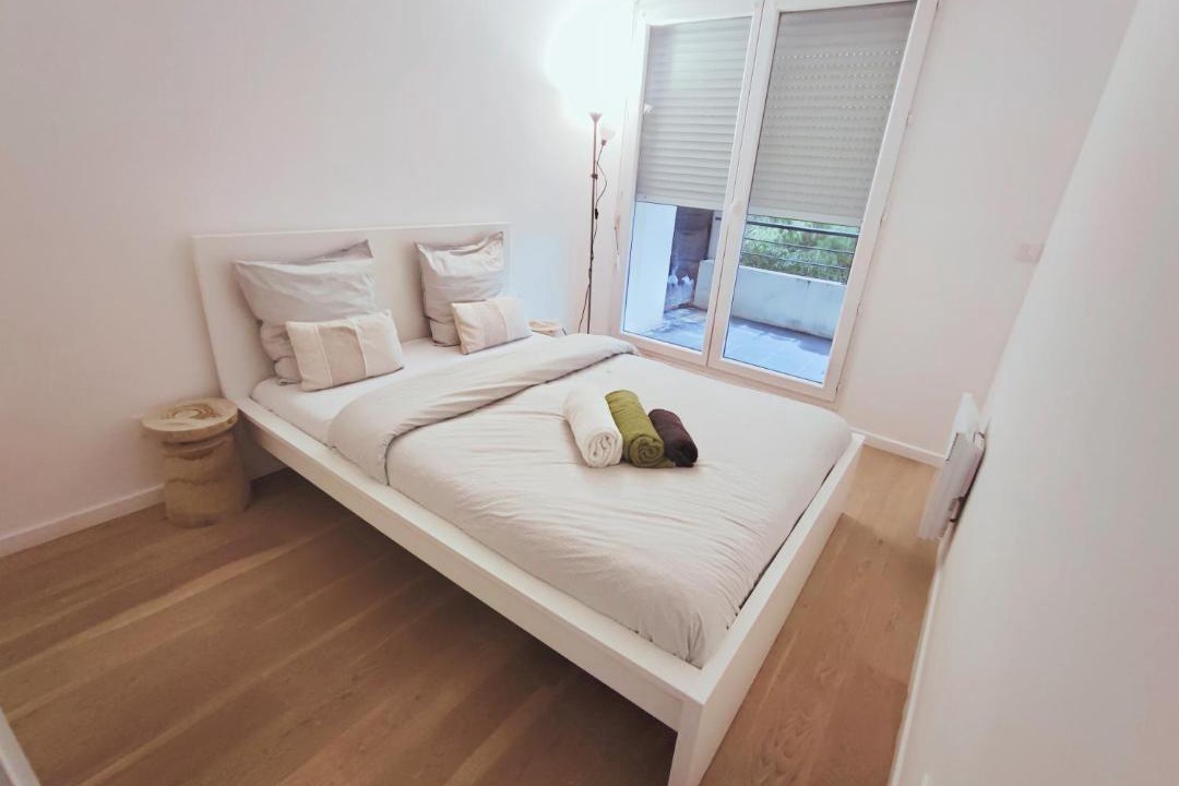 Photo of Bedroom in Plateau - Mont-Valerien