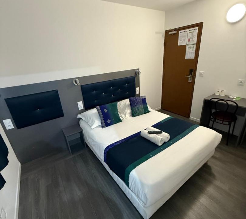 Photo of Bedroom in Crouy