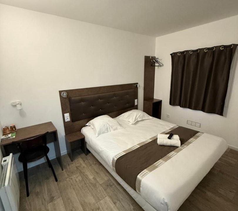 Photo of Bedroom in Crouy