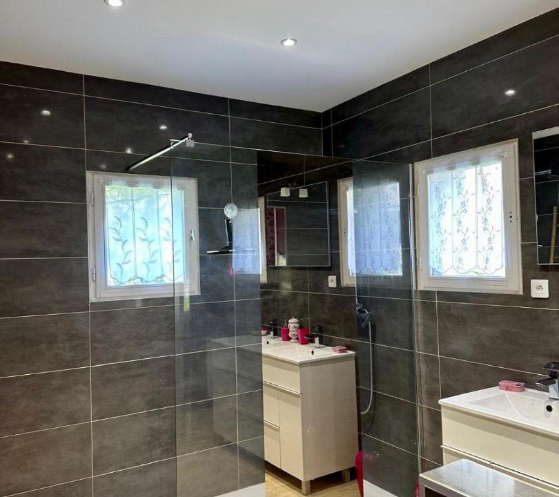 Photo of Bathroom in Ermenonville