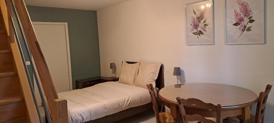 Photo of Bedroom in Les Grandes-Loges