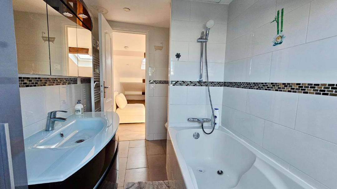 Photo of Bathroom in Stains