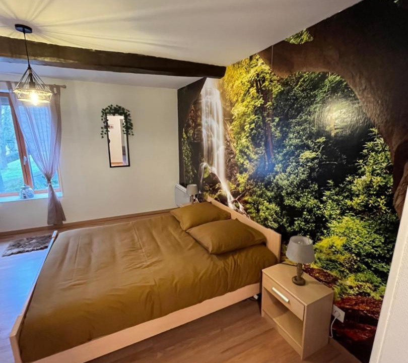 Photo of Bedroom in Deville