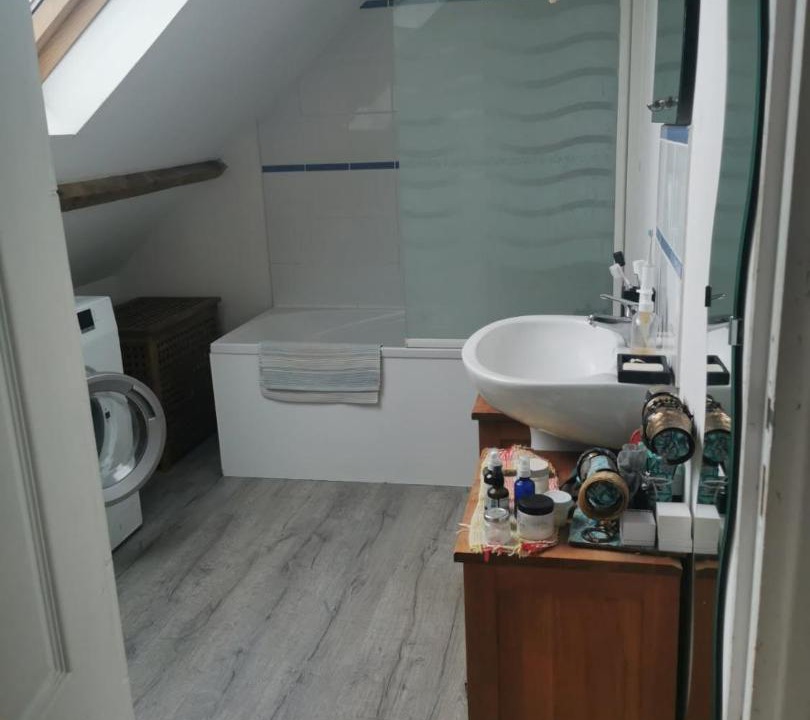 Photo of Bathroom in La Capelle-les-Boulogne