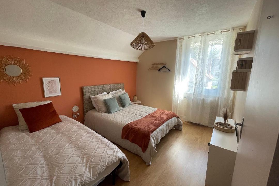 Photo of Bedroom in Coucy-le-Chateau-Auffrique