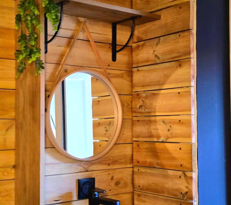 Photo of Bathroom in Neuilly-en-Thelle
