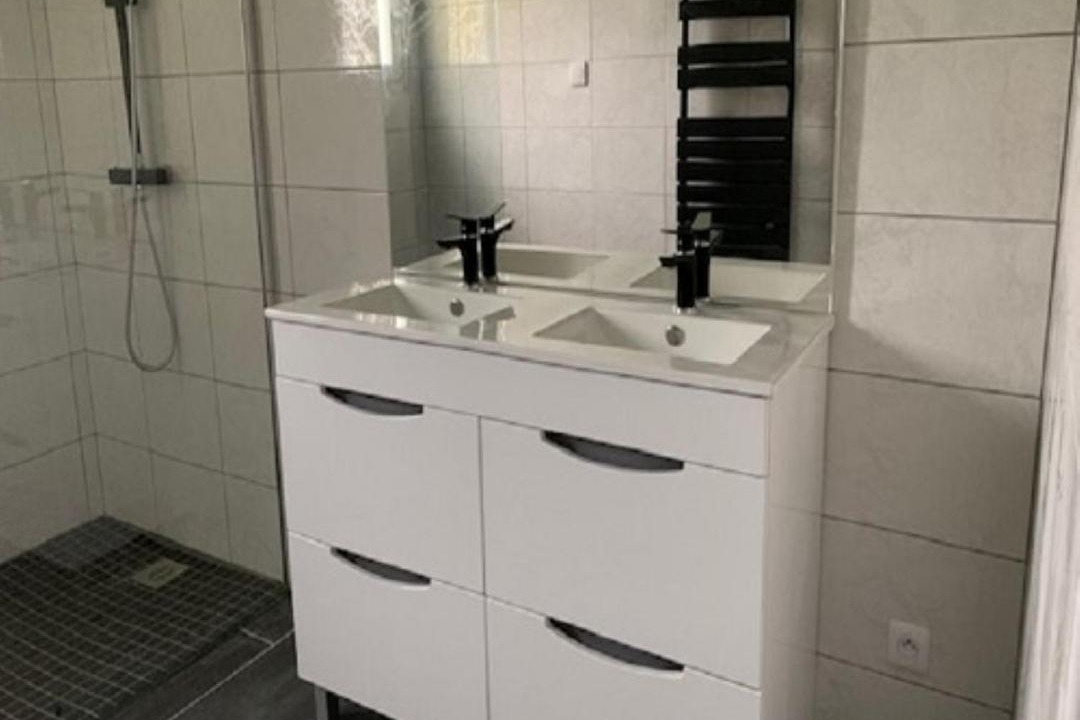 Photo of Bathroom in Favieres