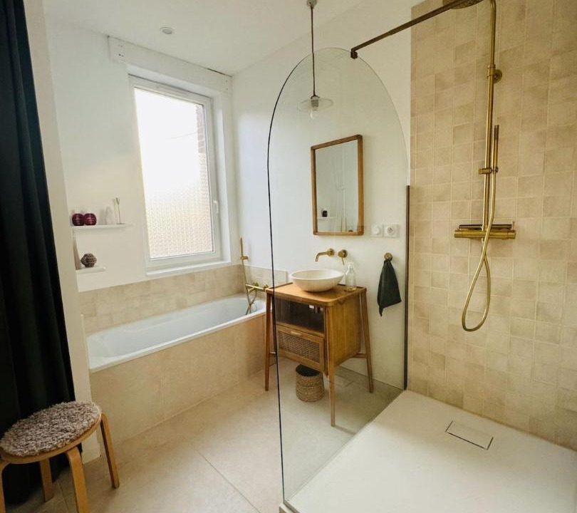 Photo of Bathroom in Bolbec