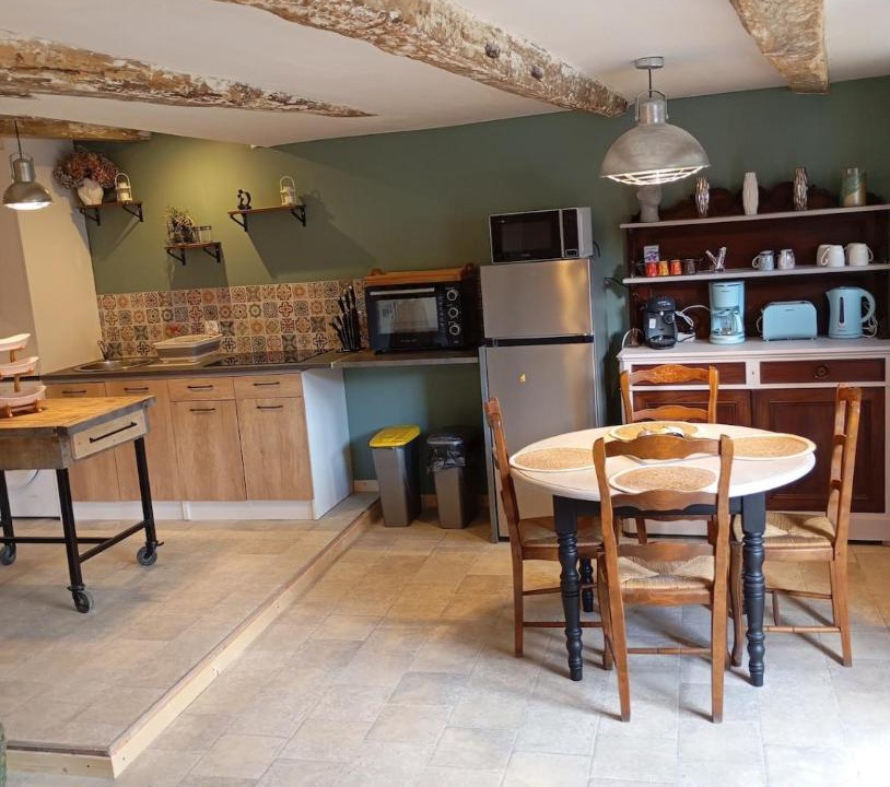 Photo of Kitchen in Neuilly-l'Eveque