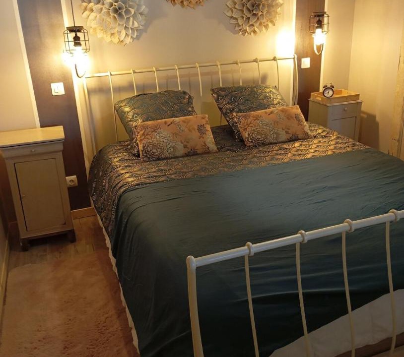 Photo of Bedroom in Neuilly-l'Eveque