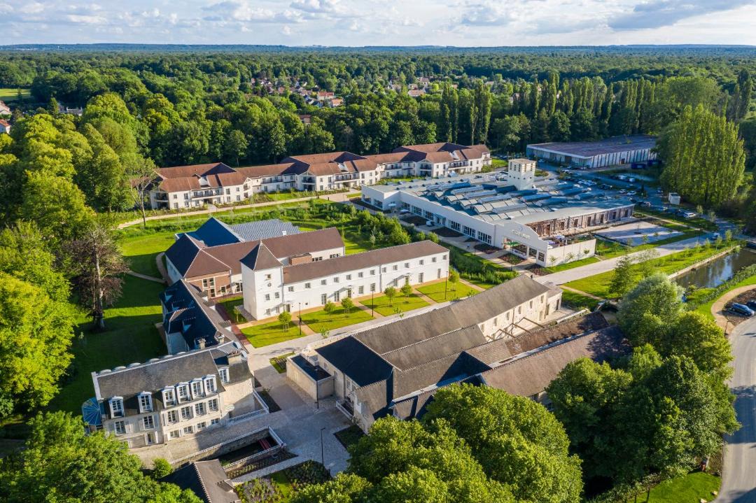 Photo of Buildings in Avilly-Saint-Leonard