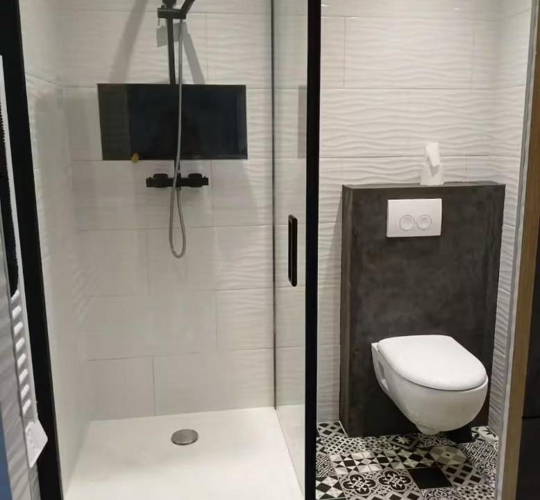 Photo of Bathroom in Quincy-Voisins