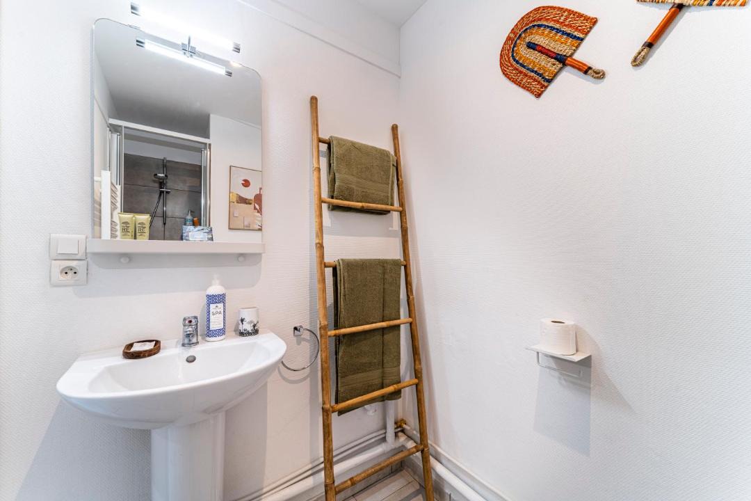 Photo of Bathroom in Mons-en-Baroeul