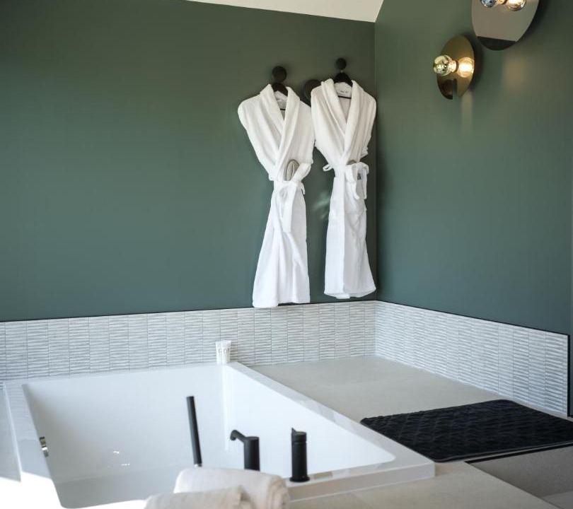 Photo of Bathroom in Saint-Maximin