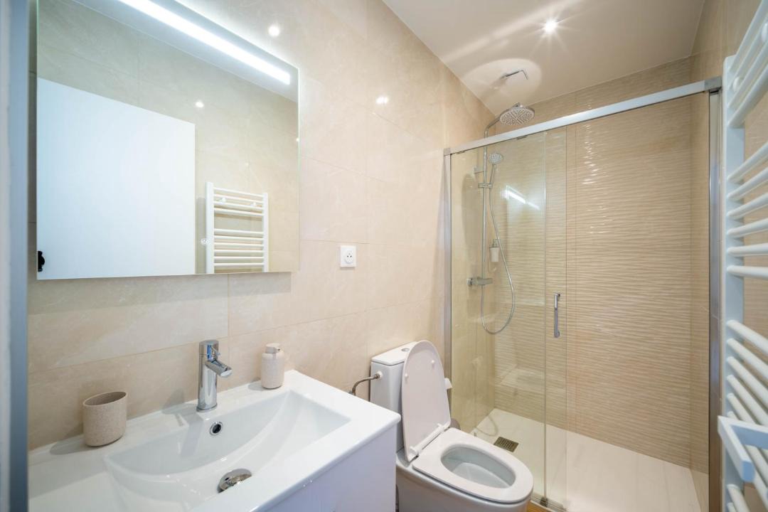 Photo of Bathroom in Bonnieres-sur-Seine