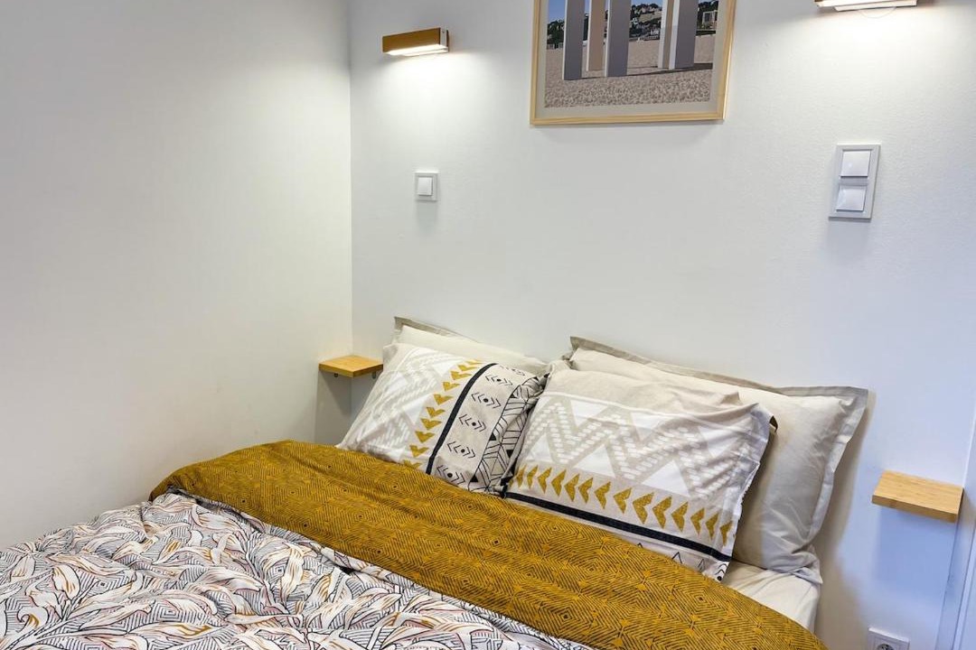 Photo of Bedroom in Cote Est Soquence