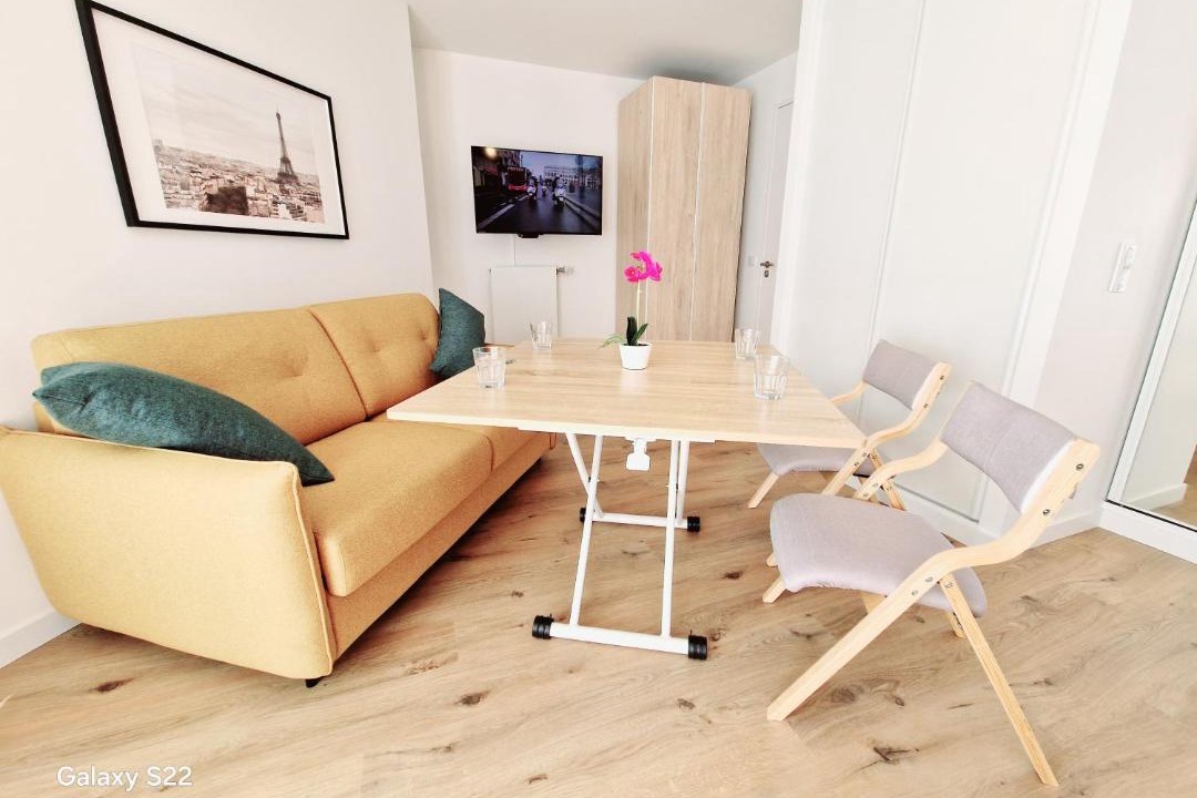 Photo of Livingroom in Rueil-Malmaison