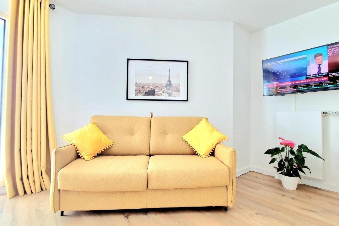 Photo of Livingroom in Rueil-Malmaison