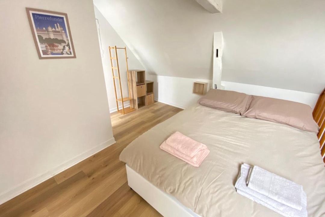 Photo of Bedroom in Margny-les-Compiegne