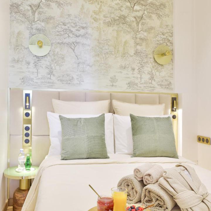 Photo of Bedroom in 18th Arrondissement